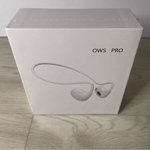 White Wireless Earbud Headphones